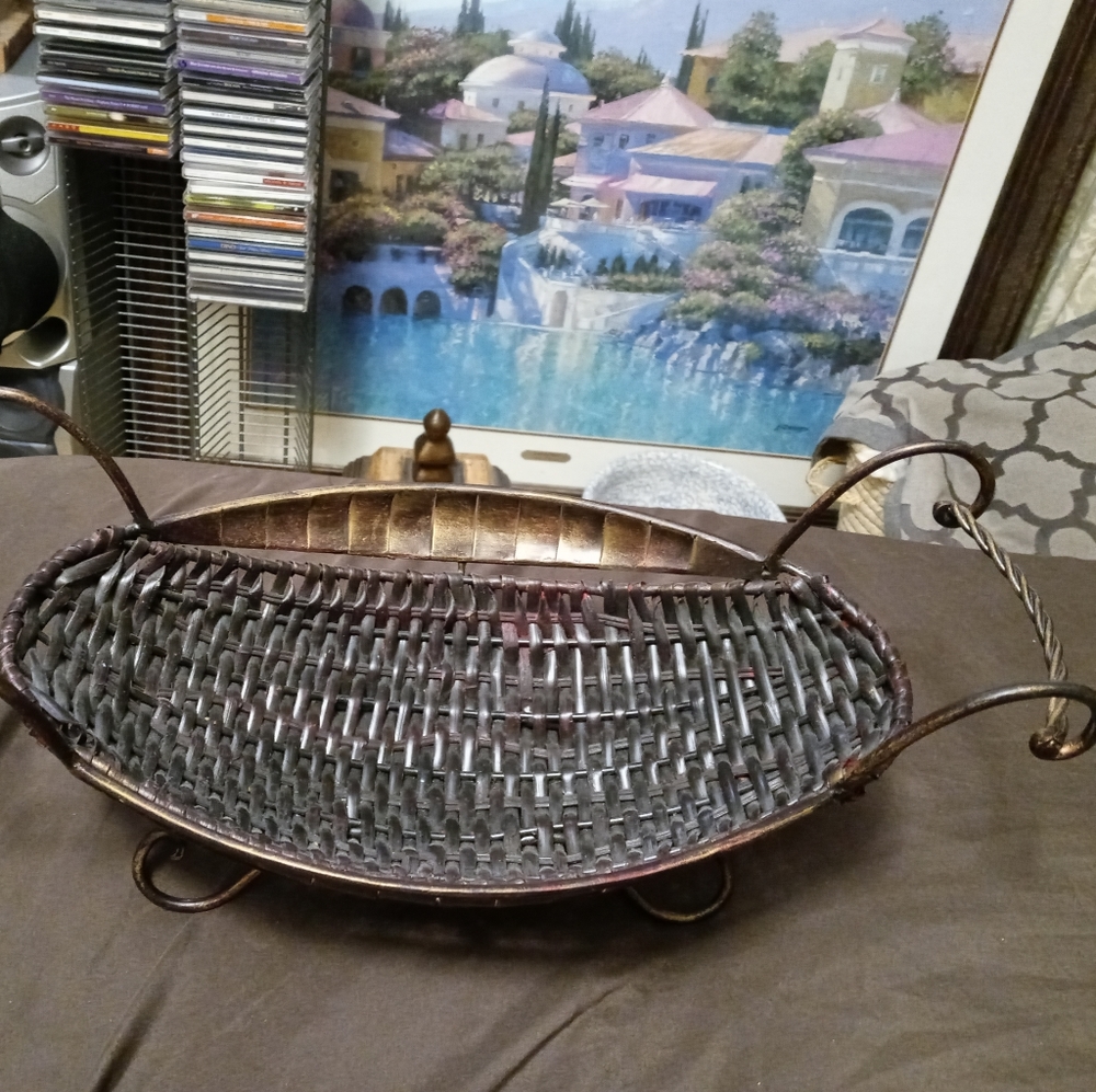 🎋💐WICKER&IRON DECOR CENTER PIECE🎍